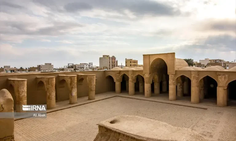 مسجد تاریخانه دامغان